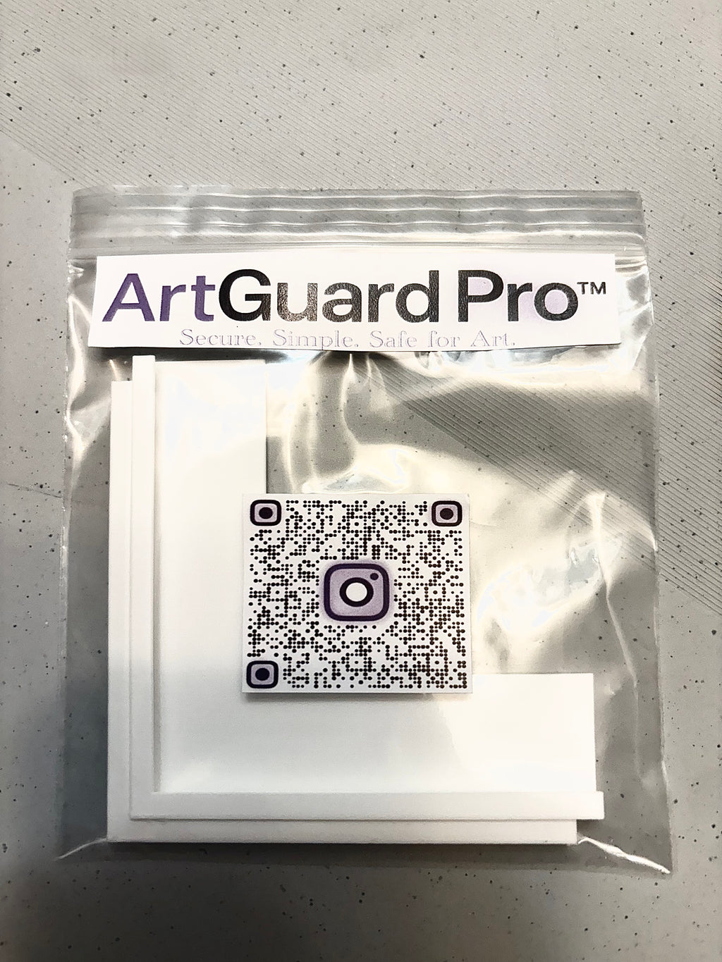 ArtGuard Poster Protector (Corner) Clips